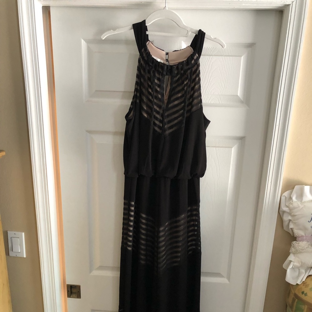 Black/Tan size 8 London Times gown